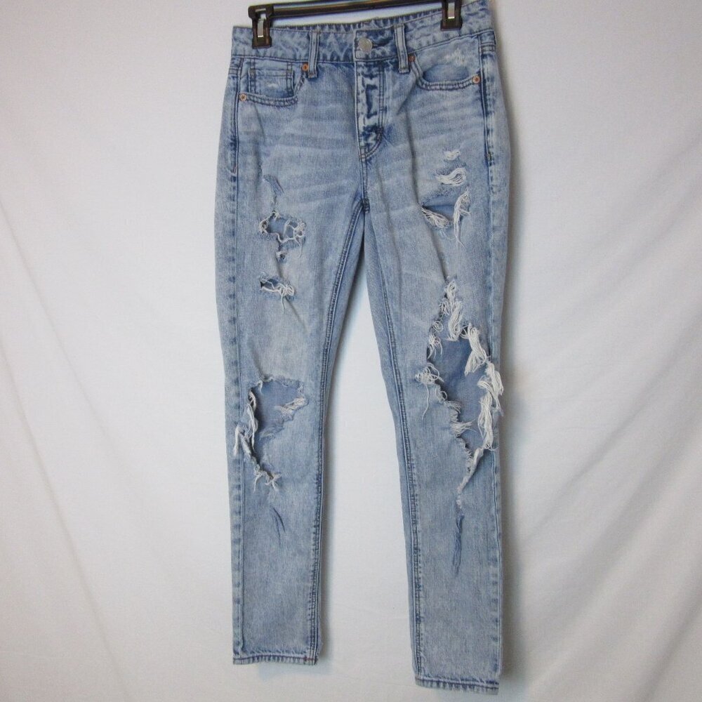 American Eagle Jeans Tomgirl Distressed Light Wash Blue Thrashed Ankle Women's 0